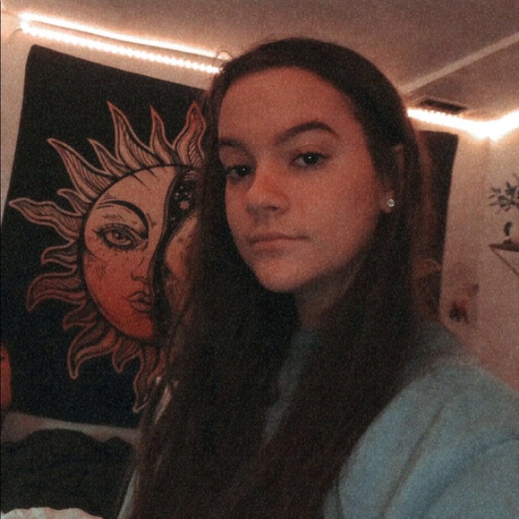 Meet your Posher, Amber - Picture 1 of 1